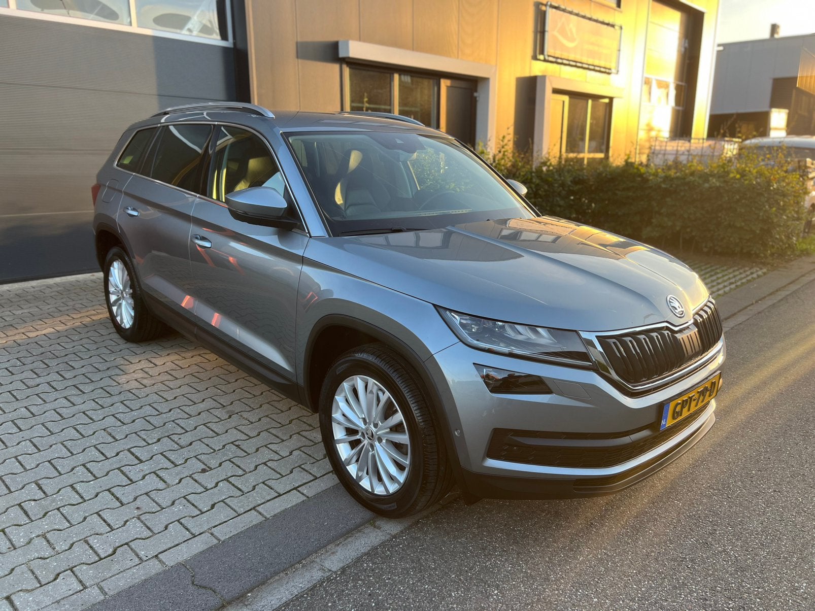 Skoda Kodiaq 2.0 TSI 180pk Dsg-7 4x4 2017 Grijs, Auto's, Automaat, Zwart, 1984 cc, 179 pk