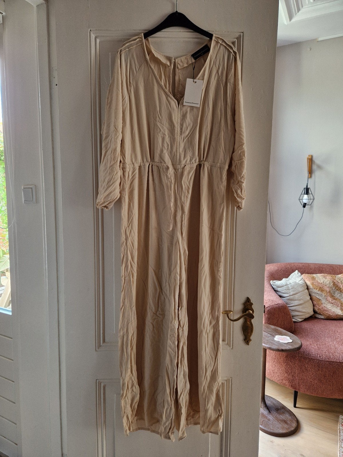 Gloednieuwe Huismuts Homewear jumpsuit - Maat S/M (kort), Kleding | Dames, Jumpsuits, Beige, Nieuw, Ophalen of Verzenden, Maat 36 (S)