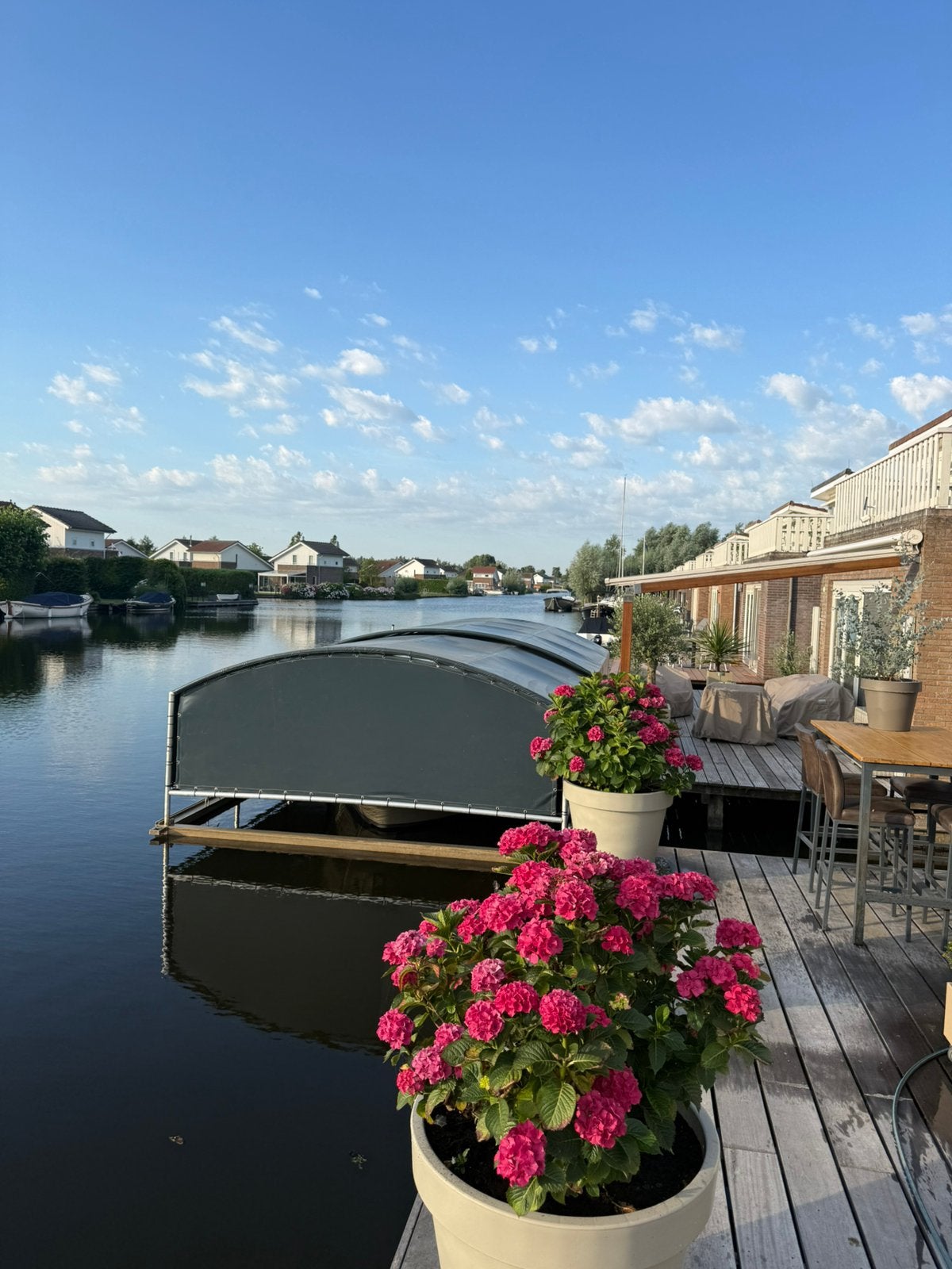 Boothuis 9m lang 3,5m breed 1.8m hoog, Watersport en Boten, Ophalen, Zo goed als nieuw