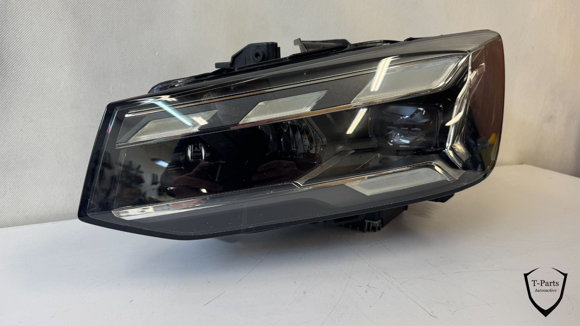 audi Q2 koplamp links lamp 81a941035, Auto-onderdelen, Gebruikt, AUDI AG, Auto-Union-Strasse 1
85045  Ingolstadt, DE, Kundenbetreuung@audi.de