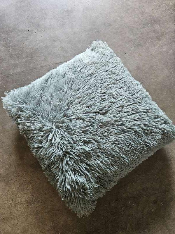 fluffy kussen ``WOONWINKEL RUSTIEK``, Vierkant, Nieuw, Inclusief binnenkussen, Ophalen of Verzenden