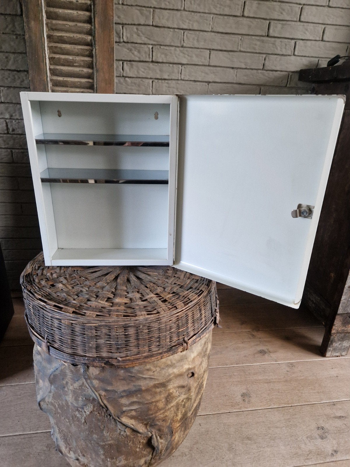 RETRO MEDICIJNKASTJE BRABANTIE UIT VORIGE EEUW, Ophalen, Huis en Inrichting