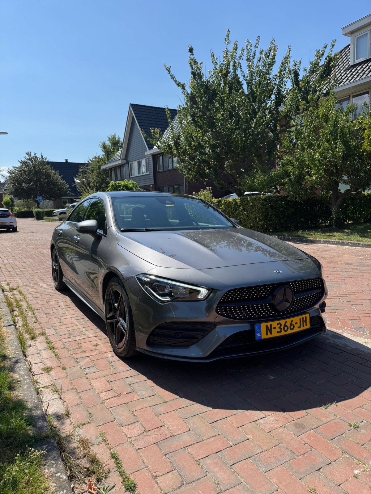 Mercedes-Benz CLA 200 163pk 7G-DCT 2019 Grijs, Auto's, CLA, 4 cilinders, Alcantara, 1600 kg