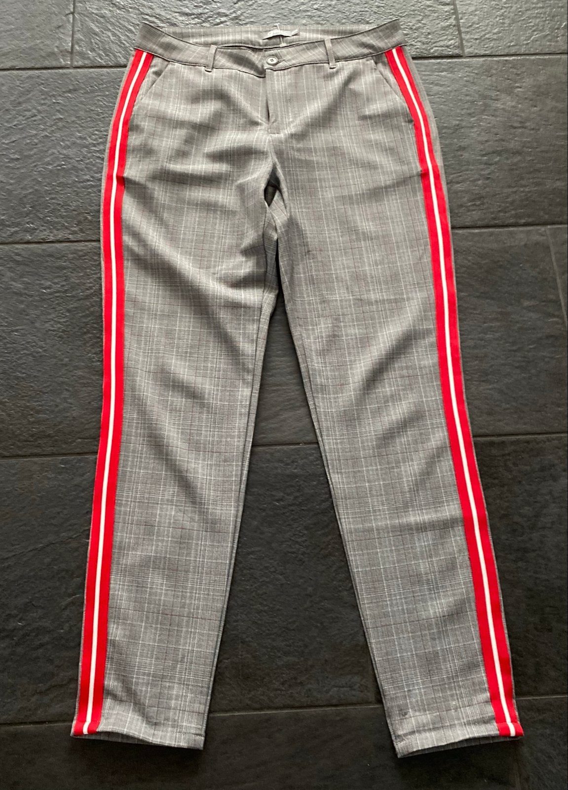 Geisha Geruite Broek met Rode Zijstreep - Maat M/38, Maat 38/40 (M), Ophalen of Verzenden, Zo goed als nieuw, Grijs