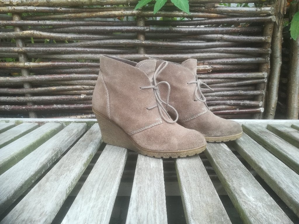 Hot Ice Laarzen Suède Bruin met Sleehak maat 39, Kleding | Dames, Schoenen, Lage of Enkellaarzen, Ophalen of Verzenden, Zo goed als nieuw