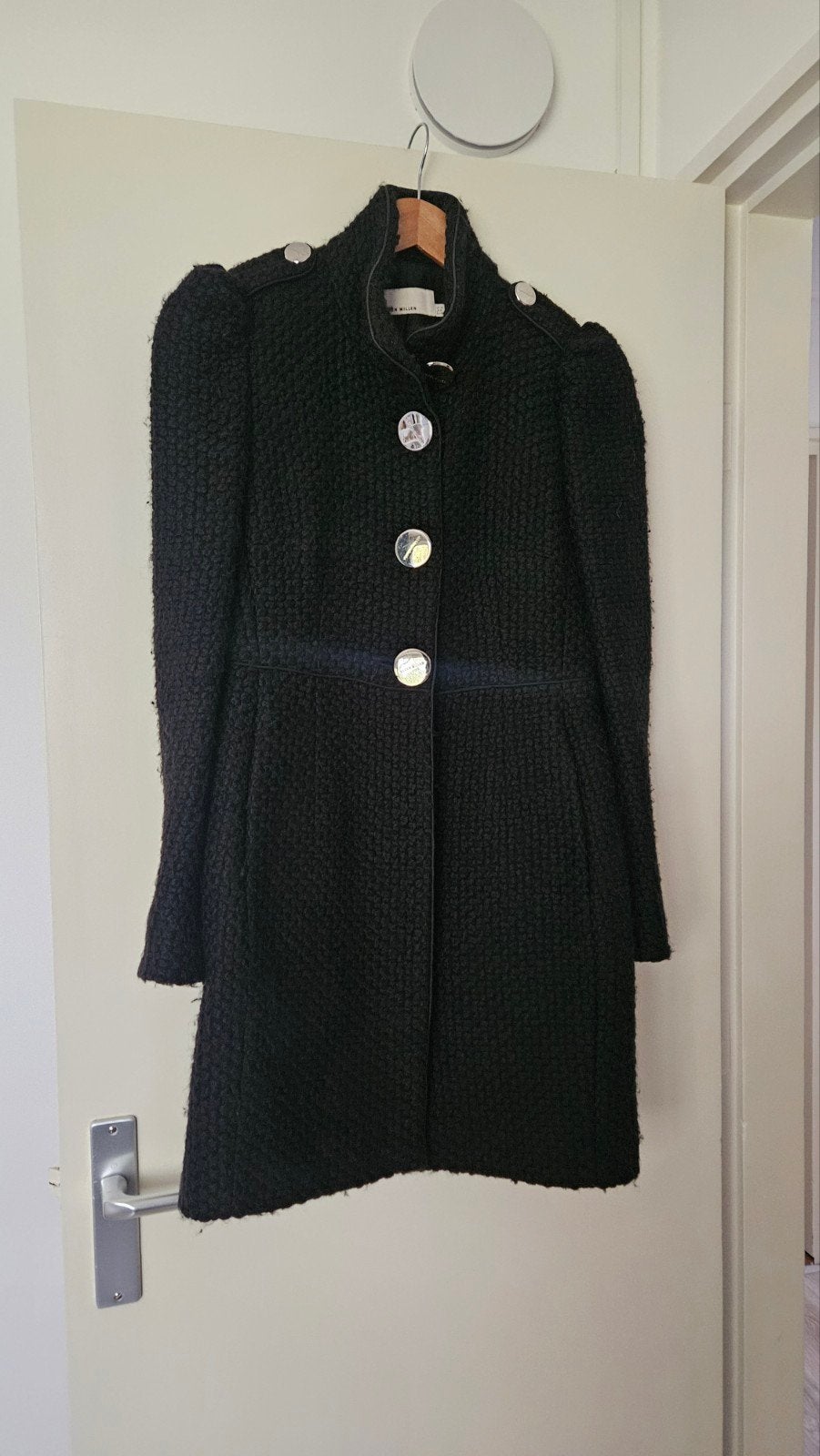 Karen Millen Zwarte Bouclé Jas Maat 40, Maat 38/40 (M), Karen Millen, Zwart, Ophalen of Verzenden