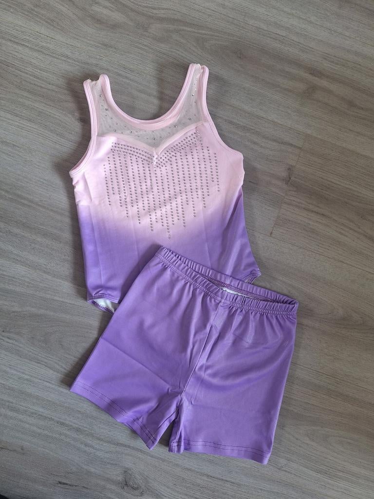 Turnpakje met broekje 116/122 nieuw, Sport en Fitness, Turnen, Kleiner dan kindermaat 122, Ophalen of Verzenden, Nieuw, Turnpak(je)