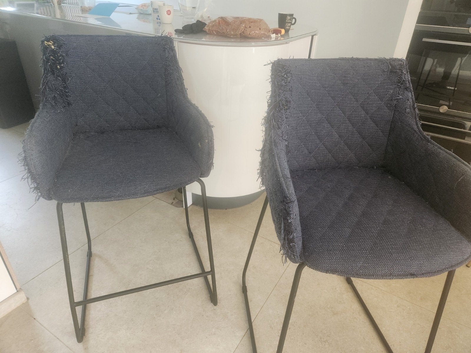 2 Gebruikte barkrukken -  gratis ophalen, Huis en Inrichting, Gebruikt, Ophalen of Verzenden, 90 cm of meer, Metaal