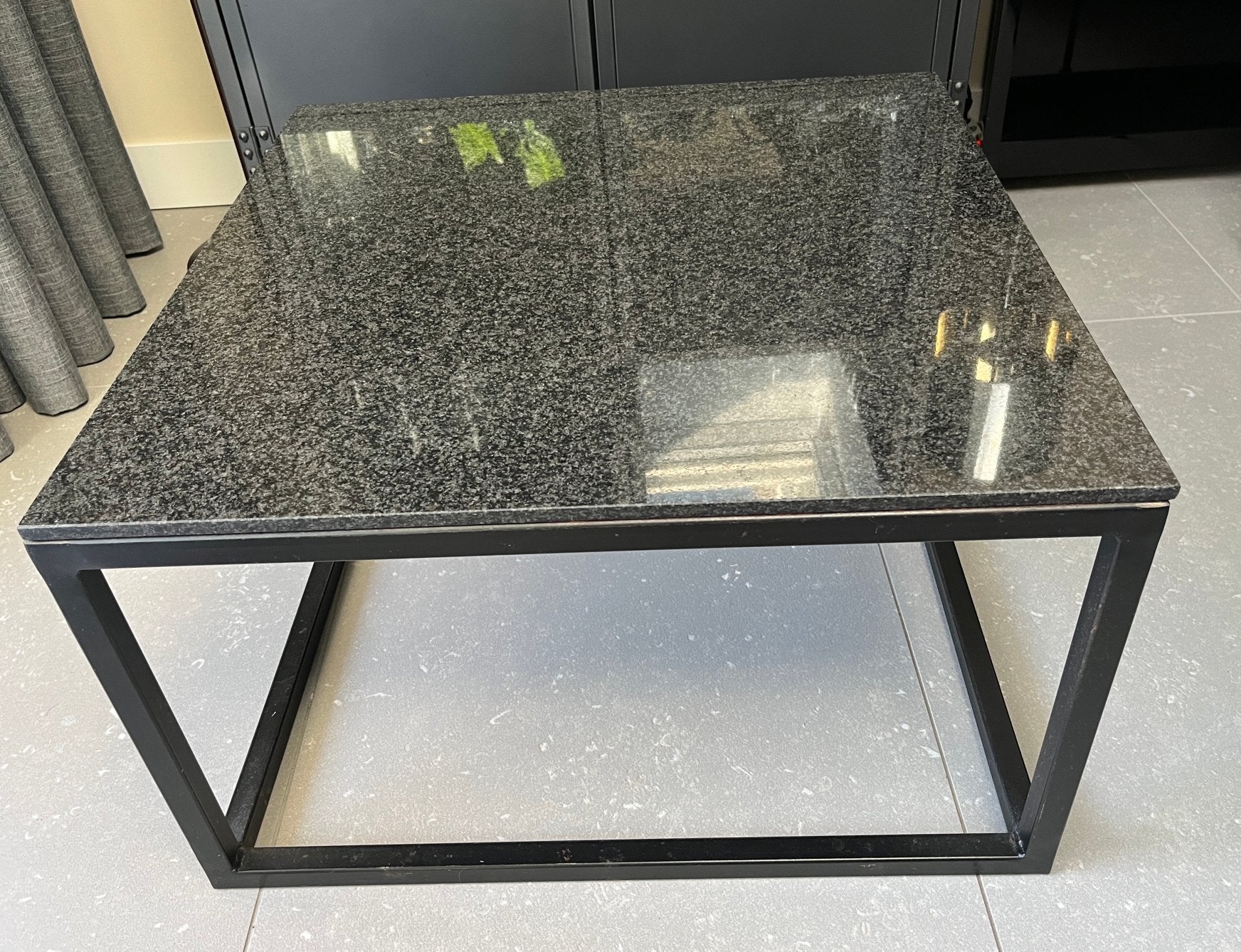 Salontafel bijzettafel granieten blad, Ophalen, Zo goed als nieuw