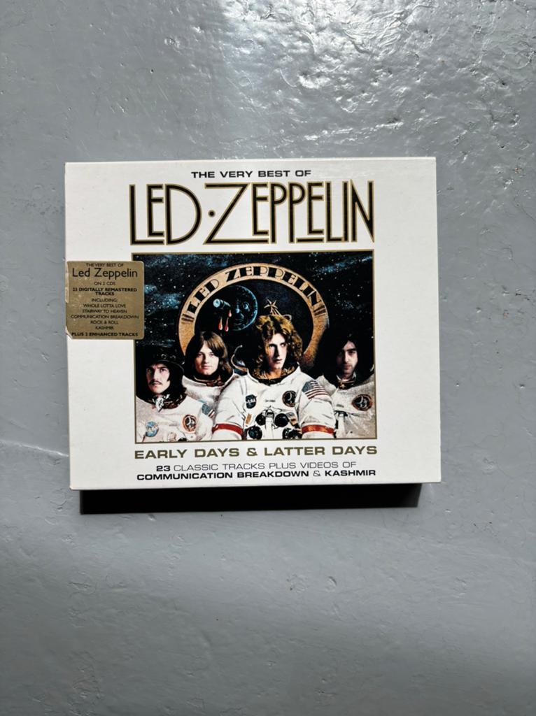 Led Zeppelin 2 CD box The Very Best Of, Cd's en Dvd's, Cd's | Rock, Ophalen of Verzenden, Zo goed als nieuw, Poprock