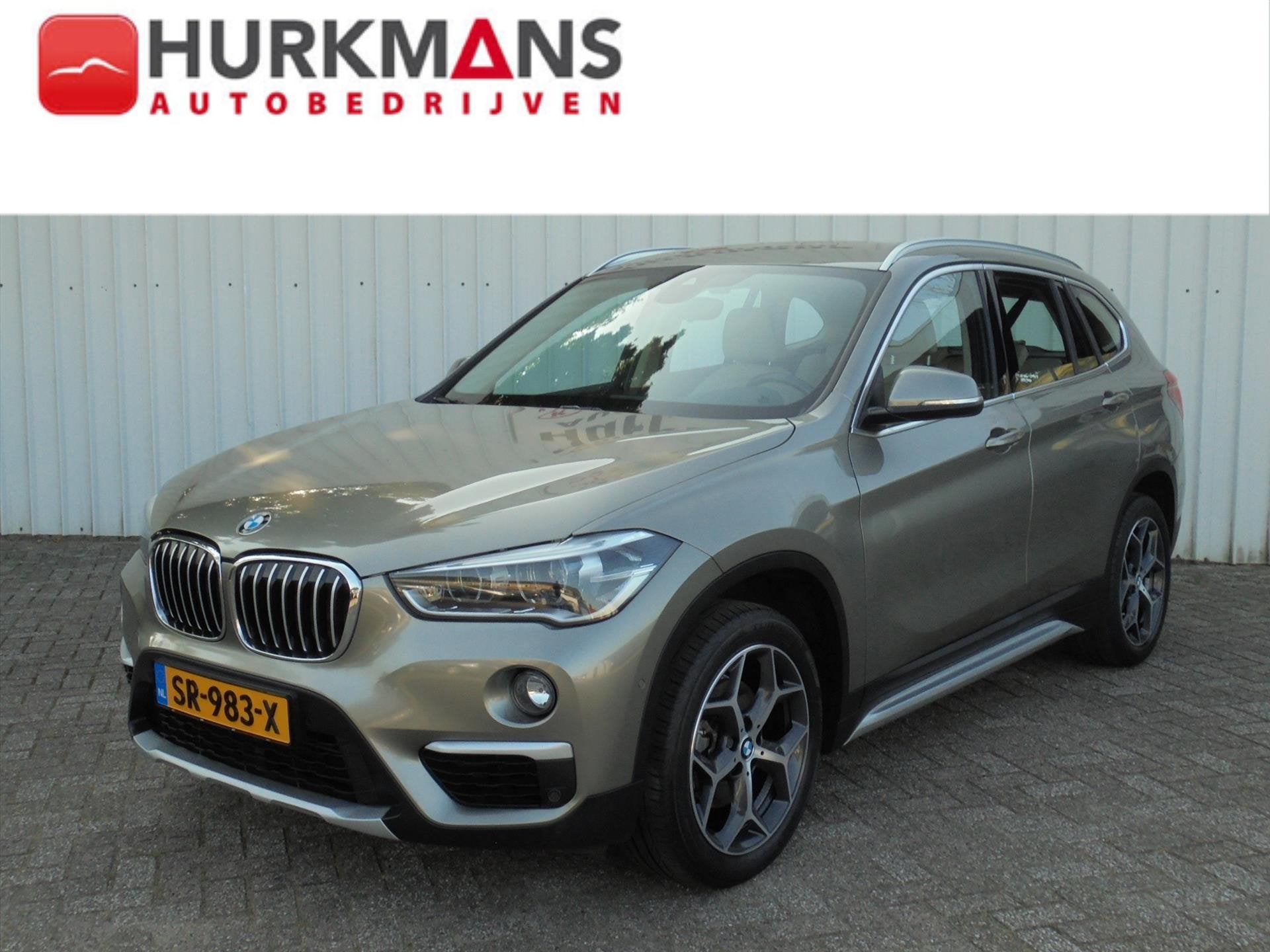 BMW X1 (f48) sDrive18i AUTOMAAT HIGH EXECUTIVE NL-AUTO !, Auto's, Gebruikt, 3 cilinders, 1405 kg, Zilver of Grijs