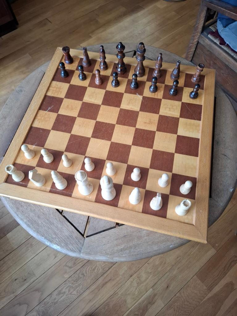 Schaak/dam compleet. King 9 cm, Hobby en Vrije tijd, Gezelschapsspellen | Bordspellen, Ophalen of Verzenden