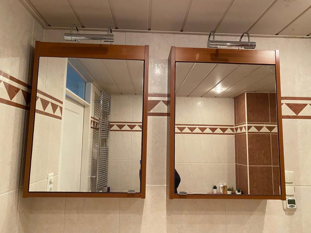 Badkamermeubel met dubbele wastafel en spiegelkasten, Ophalen, Gebruikt, 100 tot 150 cm, Minder dan 100 cm