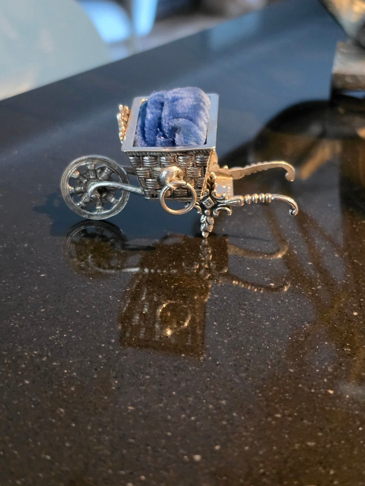 Antieke Zilveren Kruiwagen Naaldenkussen, Ophalen of Verzenden