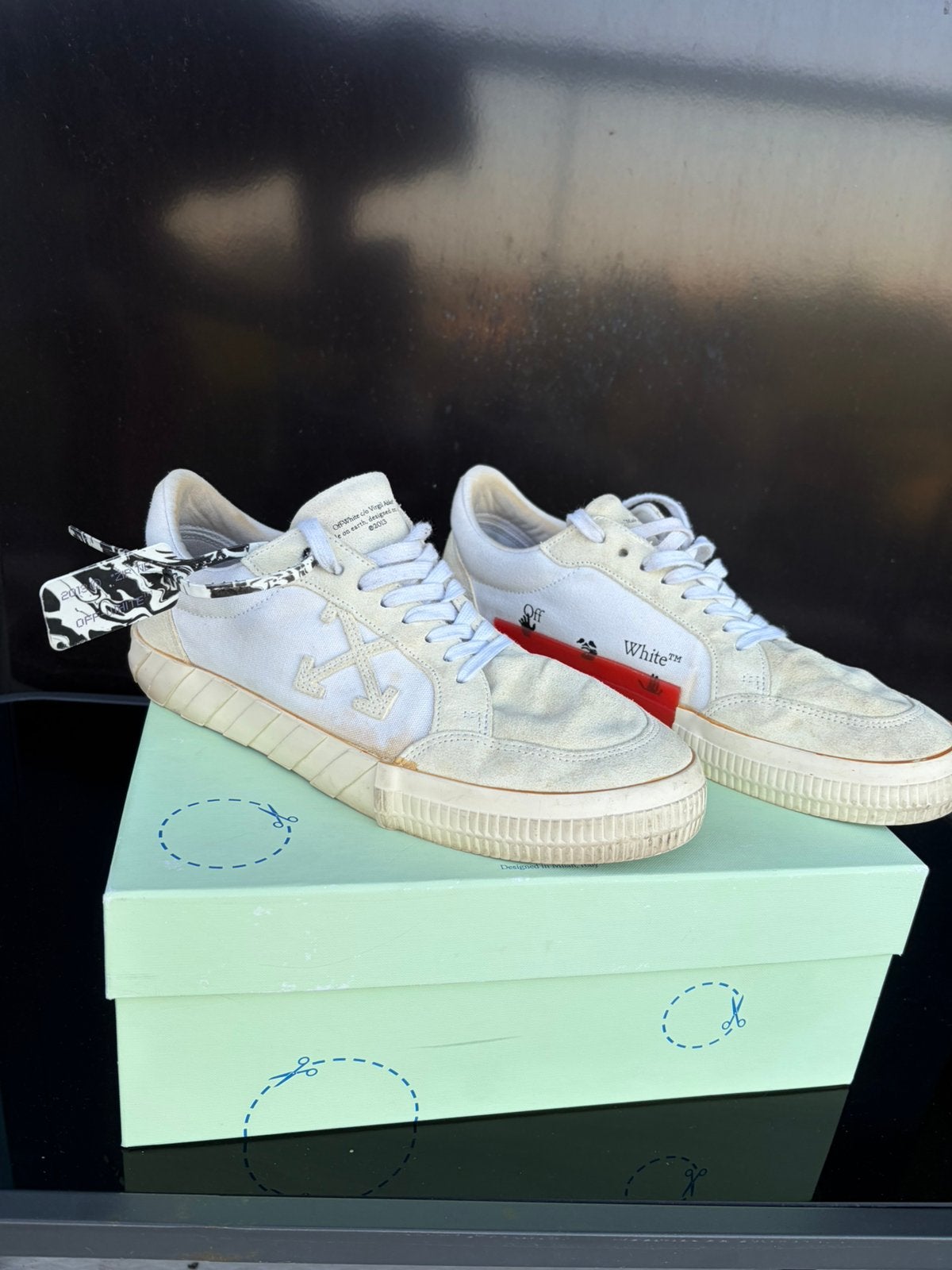 Te koop: Off-White Low Vulcanized maat 43 Virgil Abloh, Kleding | Heren, Schoenen, Ophalen, Zo goed als nieuw, Wit
