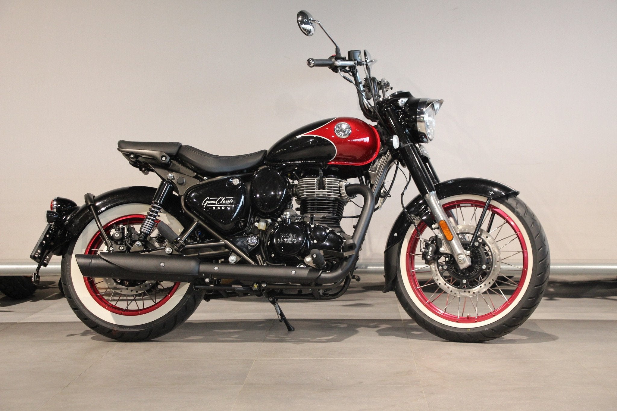 Royal-Enfield CLASSIC 350 (bj 2026), Lorentzlaan 14
3401 MX  IJSSELSTEIN UT, Nieuw, Bedrijf, Overig