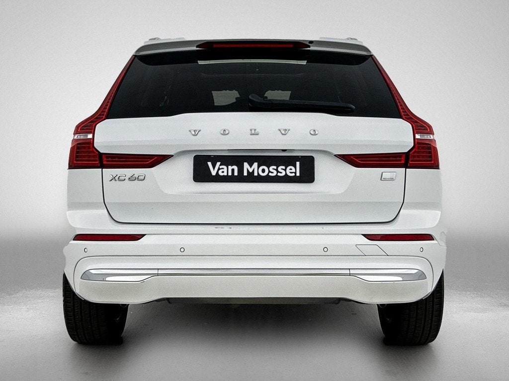 Volvo XC60 2.0 T6 Plug-in hybrid AWD Plus Bright | PANO-SCHU, Auto's, Automaat, 12 maanden, Gebruikt, Euro 6