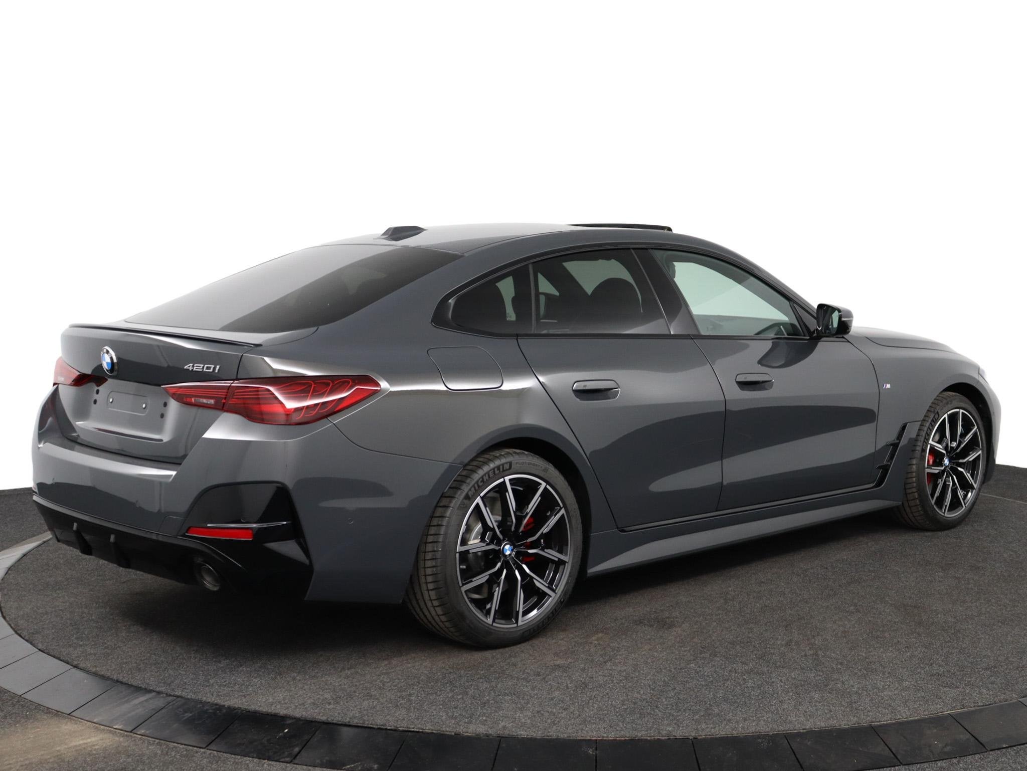BMW 4 Serie Gran Coupé 420i | M Sportpakket Pro | Schuif-/k, Auto's, 1998 cc, Euro 6, Met garantie (alle), Zilver of Grijs