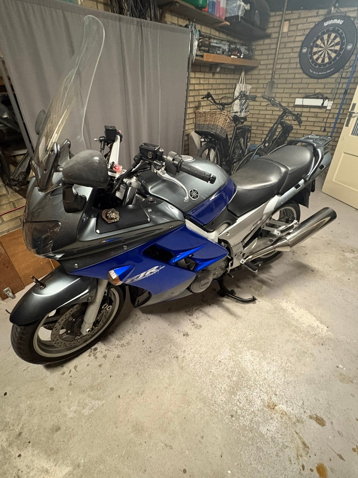 Yamaha fjr1300, Particulier, Naked bike