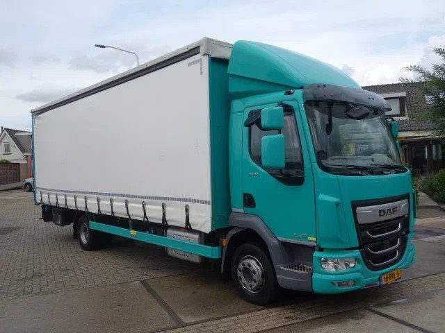 DAF LF 260 L1EN2,SCHUIFZEILMET PALFINKER ALU KLEP,MANUALGEAR, Auto's, Achterwielaandrijving, Centrale vergrendeling, Bedrijf, 2 stoelen
