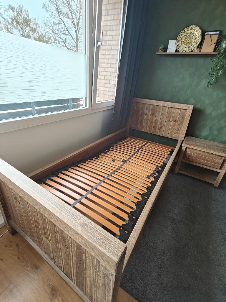 Bed eenpersoons 90x200, Huis en Inrichting, Ophalen, 90 cm, Eenpersoons, Zo goed als nieuw