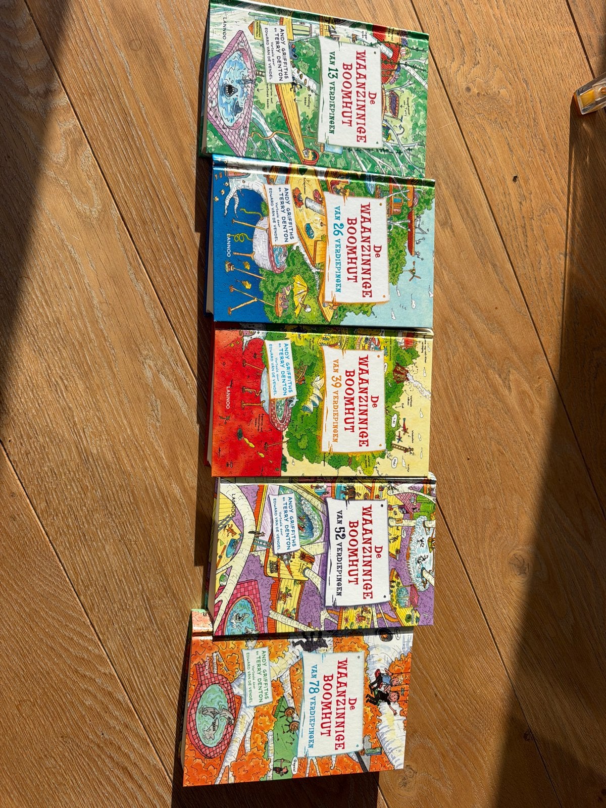 De Waanzinnige Boomhut boekenreeks (deel 1, 2, 3, 4, 6), Boeken, Ophalen of Verzenden, Zo goed als nieuw, Fictie