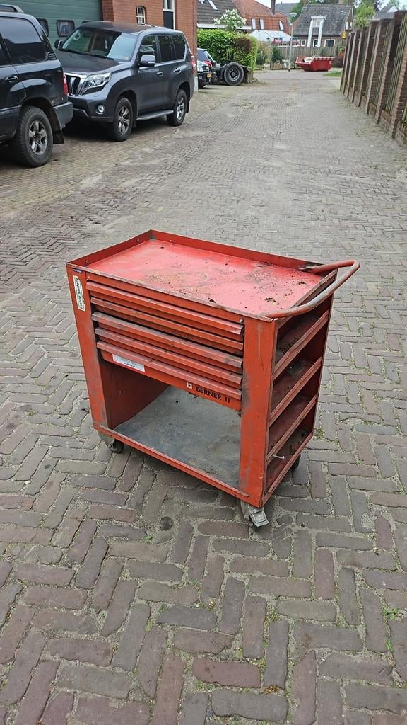 Berner gereedschapwagen leeg!, Ophalen