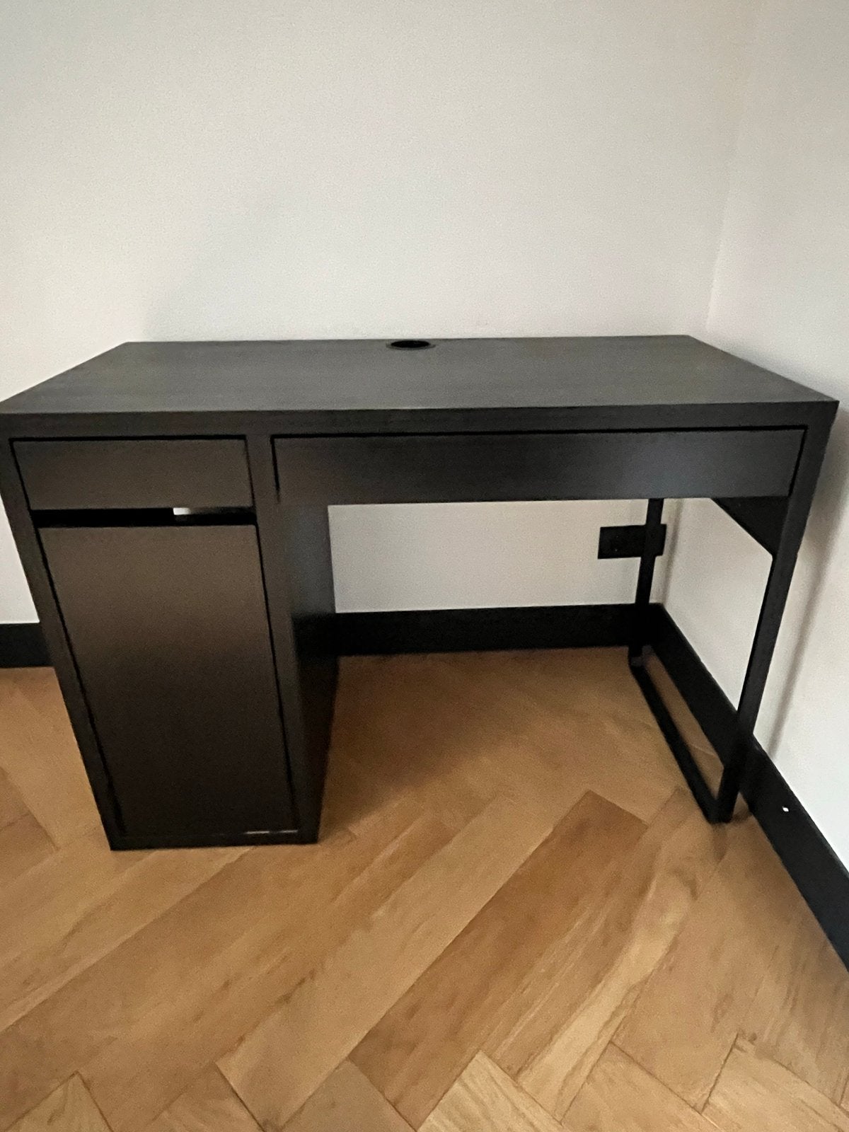 Bruin bureau met lades en opbergruimte - 106x50x75 cm, Ophalen, Gebruikt, Met lades, Spaanplaat of MDF
