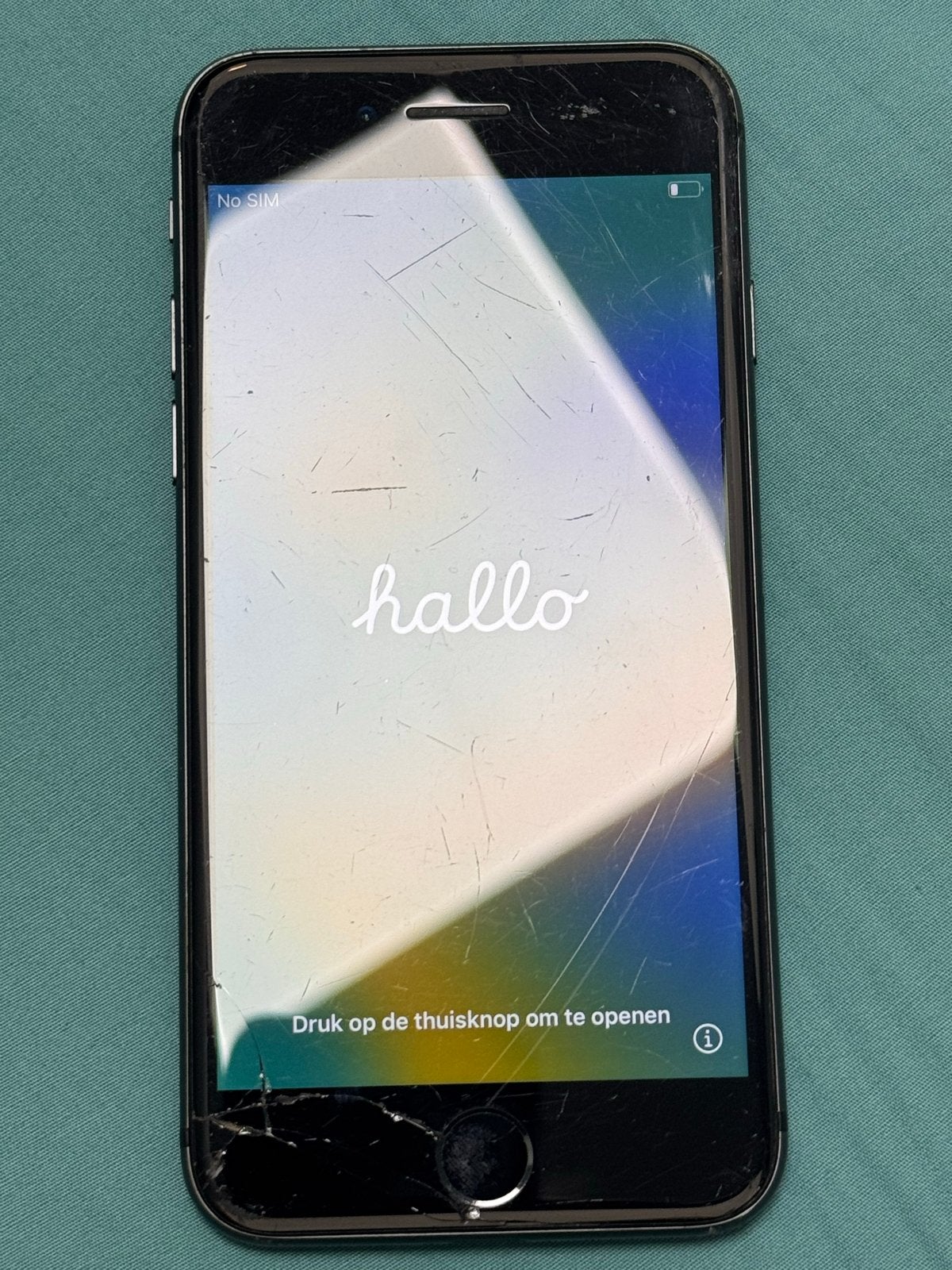 iPhone 8 Zwart 64GB - Licht Beschadigd, 65% Batterij, Gebruikt, Zwart, Ophalen of Verzenden, 64 GB
