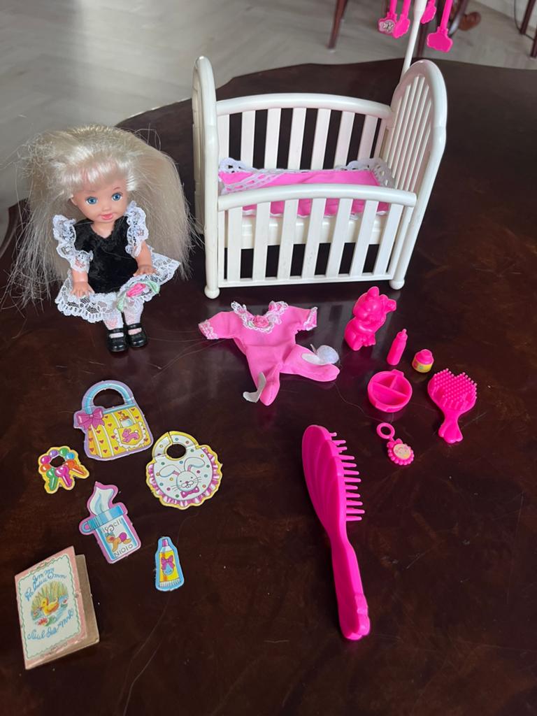 Barbie speelgoed verhuisdoos vol!, Ophalen, Gebruikt, Barbie