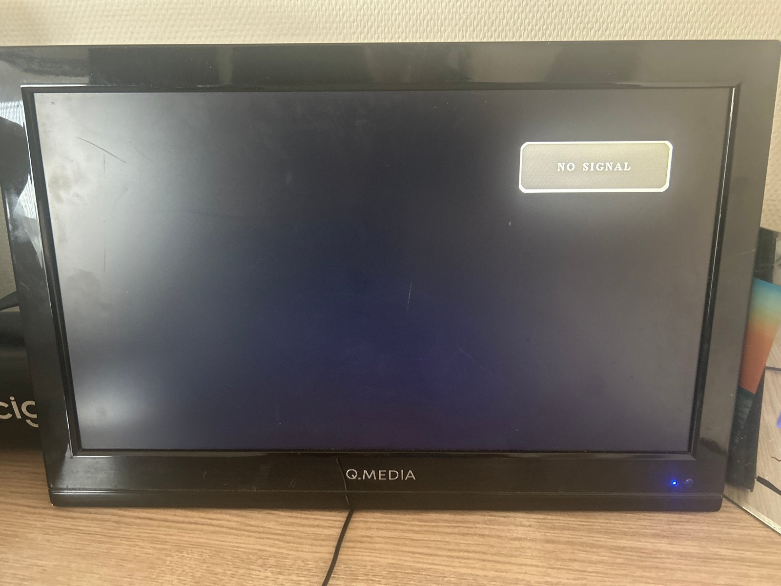Q.MEDIA TV - Compacte televisie, Overige merken, Gebruikt, Ophalen of Verzenden, Minder dan 40 cm