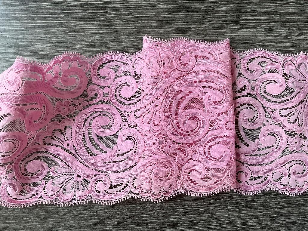 Nr 775) Aanbieding vintage kant ( oud) roze 6 meter € 5,50, Verzenden, Nieuw, Kant