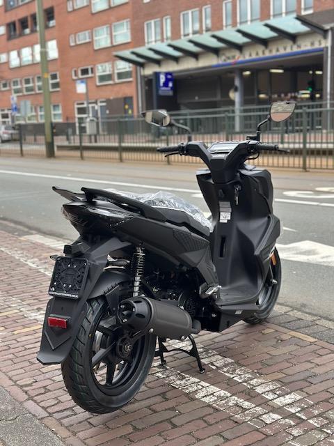 Kymco New Super 8 R 2026 E5+ 2026 ( kymco ), Nieuw, 50 cc, Kymco