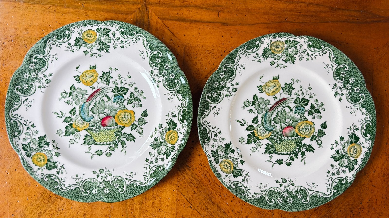 Johnson Brothers "Bird of Paradise" Borden (2 stuks), Ophalen of Verzenden