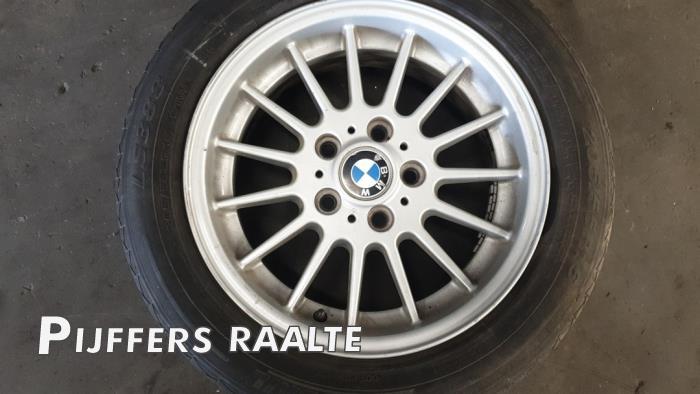 Velgen set + banden van een BMW 3-Serie, Gebruikt, -, -, -