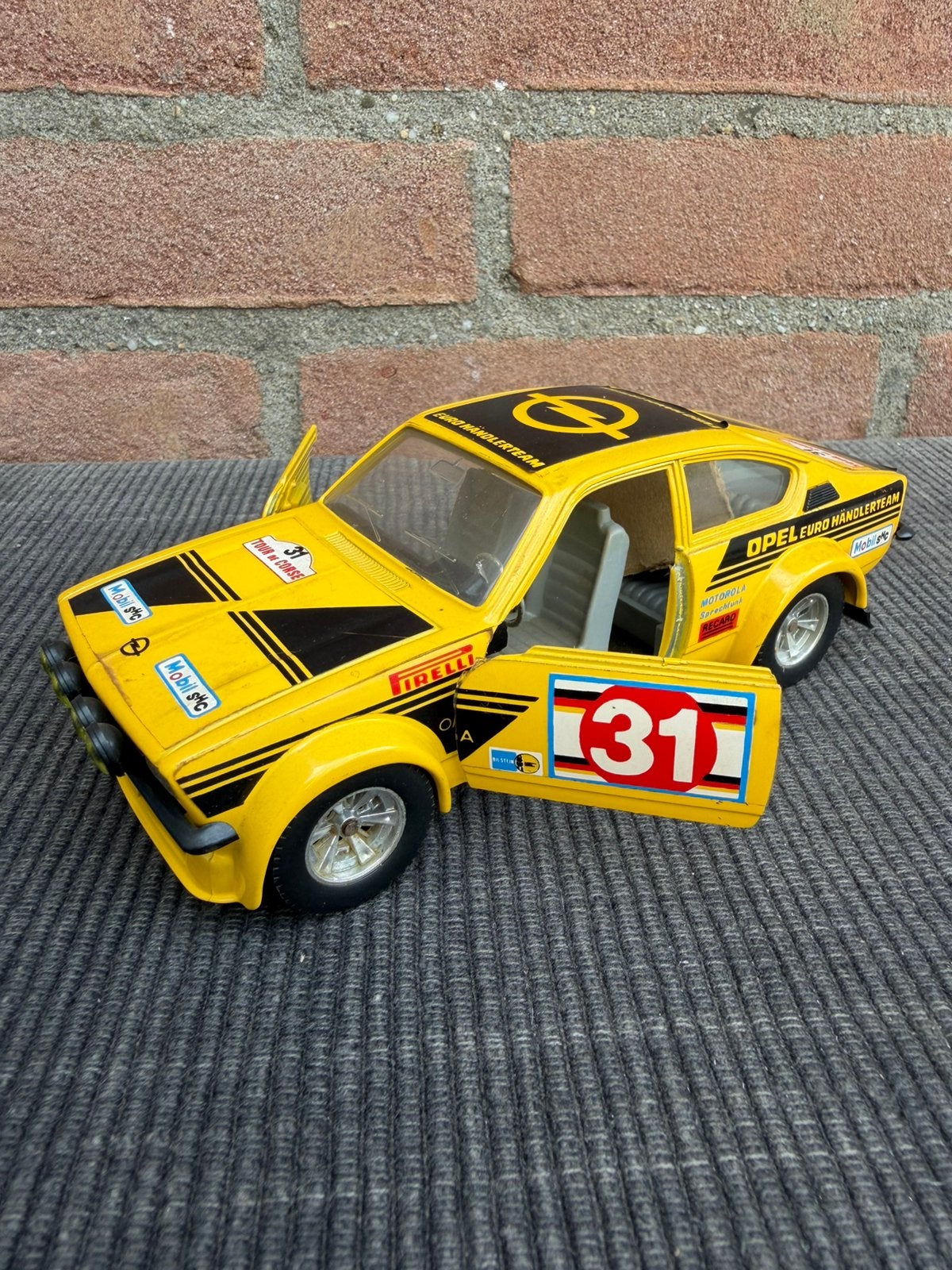 1:24 Opel Kadett coupé GT/E rally, Ophalen of Verzenden, Gebruikt, Auto, Bburago
