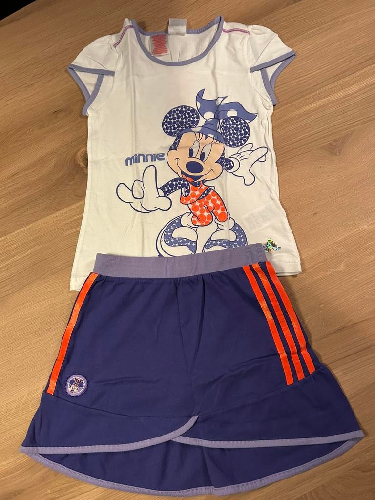 Adidas setje minnie Mouse mt 140, Kinderen en Baby's, Kinderkleding | Maat 140, Ophalen of Verzenden, Zo goed als nieuw, Meisje