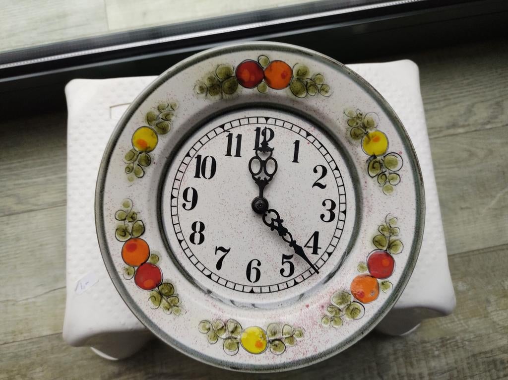 Bijzondere klok met fruit afbeeldingen.merk: Schramberger, Huis en Inrichting, Woonaccessoires | Klokken, Ophalen of Verzenden