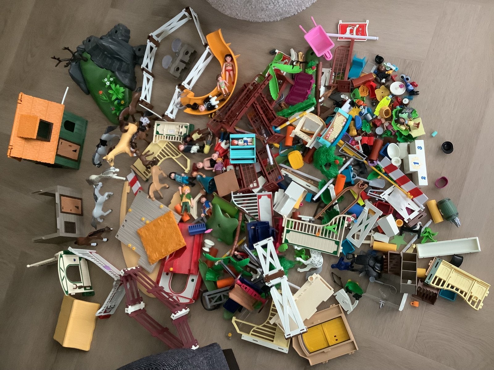 Veel partij playmobil met veel paarden, manege etc, Ophalen of Verzenden