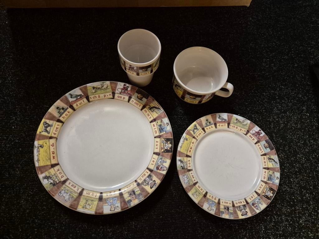 Servies Aap, Noot, Mies, Huis en Inrichting, Keuken | Servies, Ophalen of Verzenden, Zo goed als nieuw, Bord(en), Overige stijlen