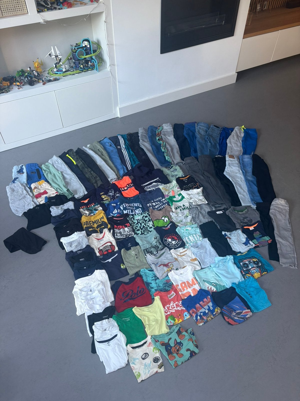 Grote kledingbundel jongens maat 104 (100+!) + schoenen, Ophalen of Verzenden, Gebruikt, Jongen