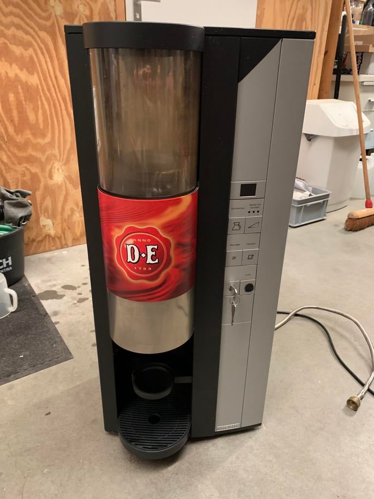 Wittenborg Douwe Egberts koffie automaat, Gebruikt, 10 kopjes of meer, Koffiemachine, Gemalen koffie