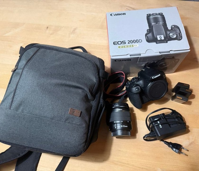 Canon EOS 2000D Spiegelreflexcamera met EF-S 18-55mm lens