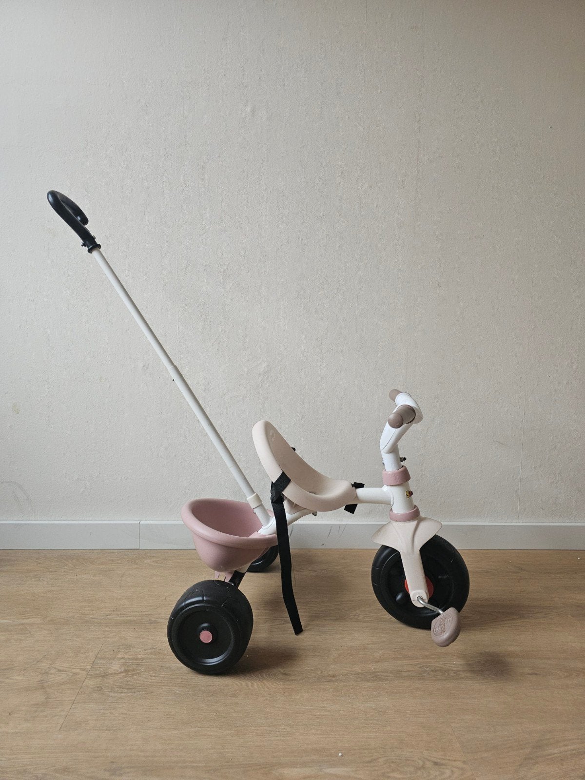 Smoby driewieler met duwstang, Kinderen en Baby's, Speelgoed | Buiten | Voertuigen en Loopfietsen, Ophalen, Zo goed als nieuw