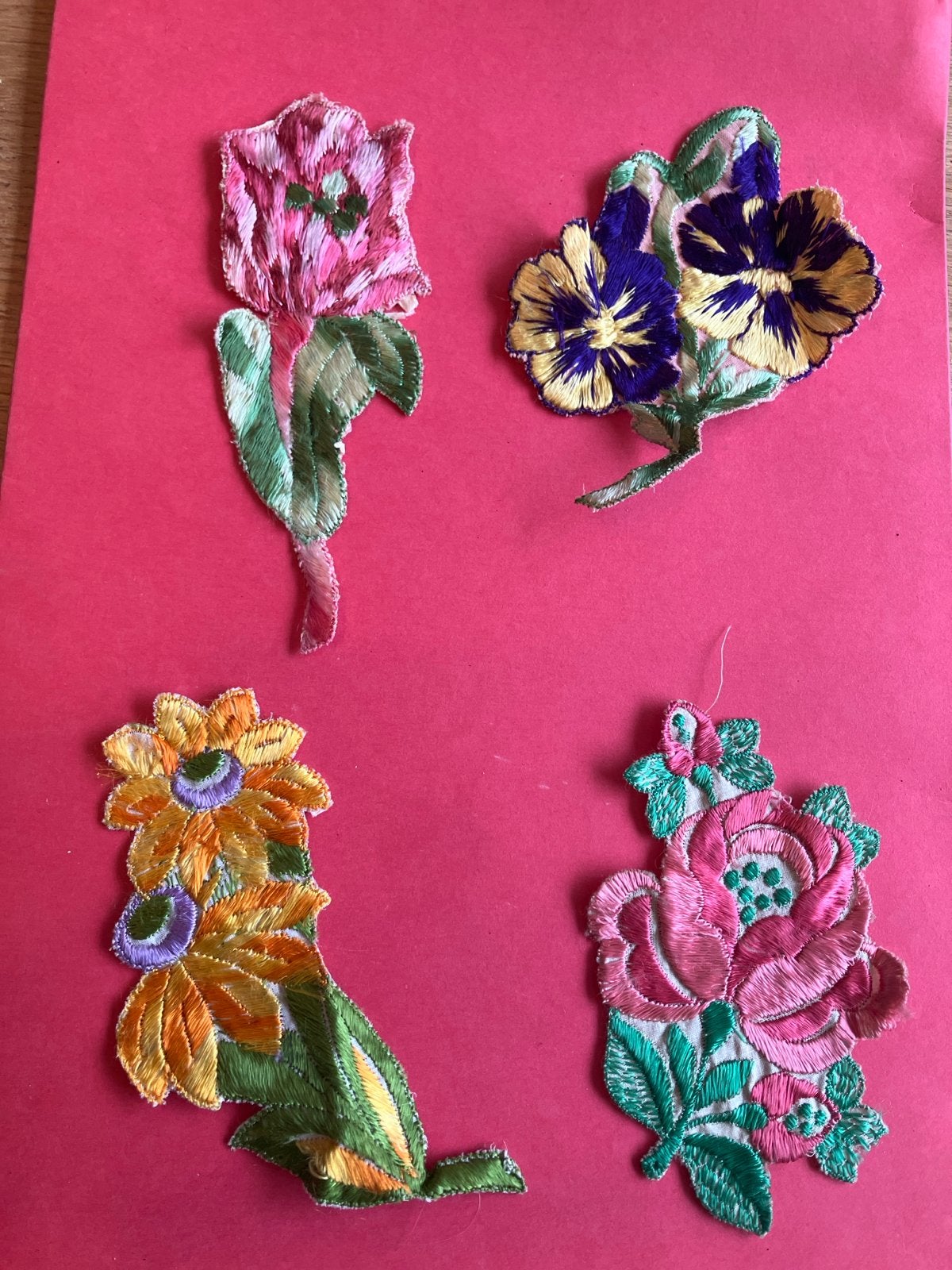 Vintage Turmac tabakszijdjes - Geborduurde bloemen, Hobby en Vrije tijd, Ophalen of Verzenden, Gebruikt, Overige applicaties
