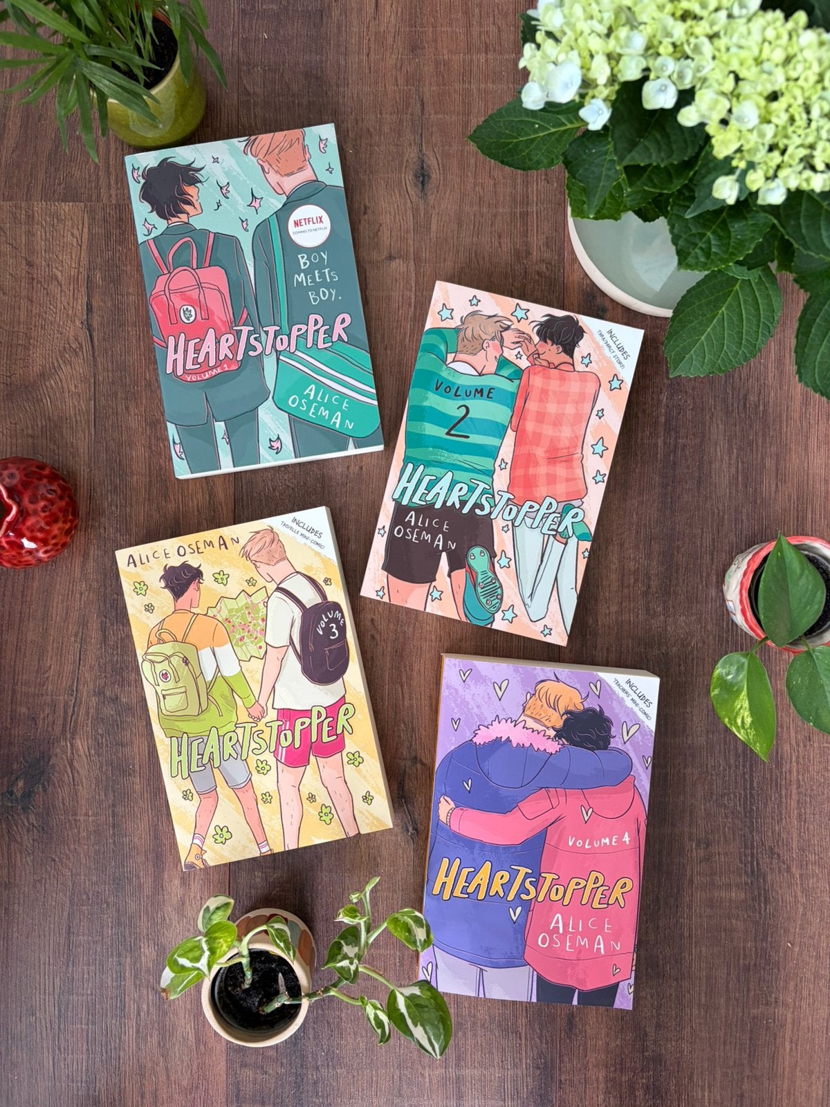 Heartstopper Volume 1 t/m 4 van Alice Oseman, Boeken, Ophalen of Verzenden, Zo goed als nieuw