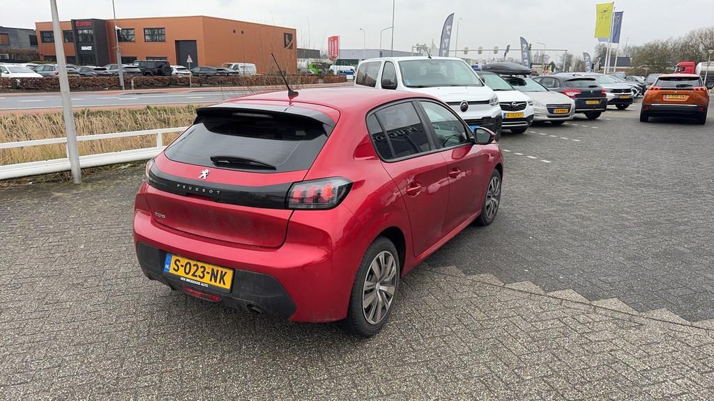 Peugeot 208 1.2i 102pk Active 37.000km. Airco Cruise Navi Ca, Voorwielaandrijving, Gebruikt, Euro 6, 49 €/maand