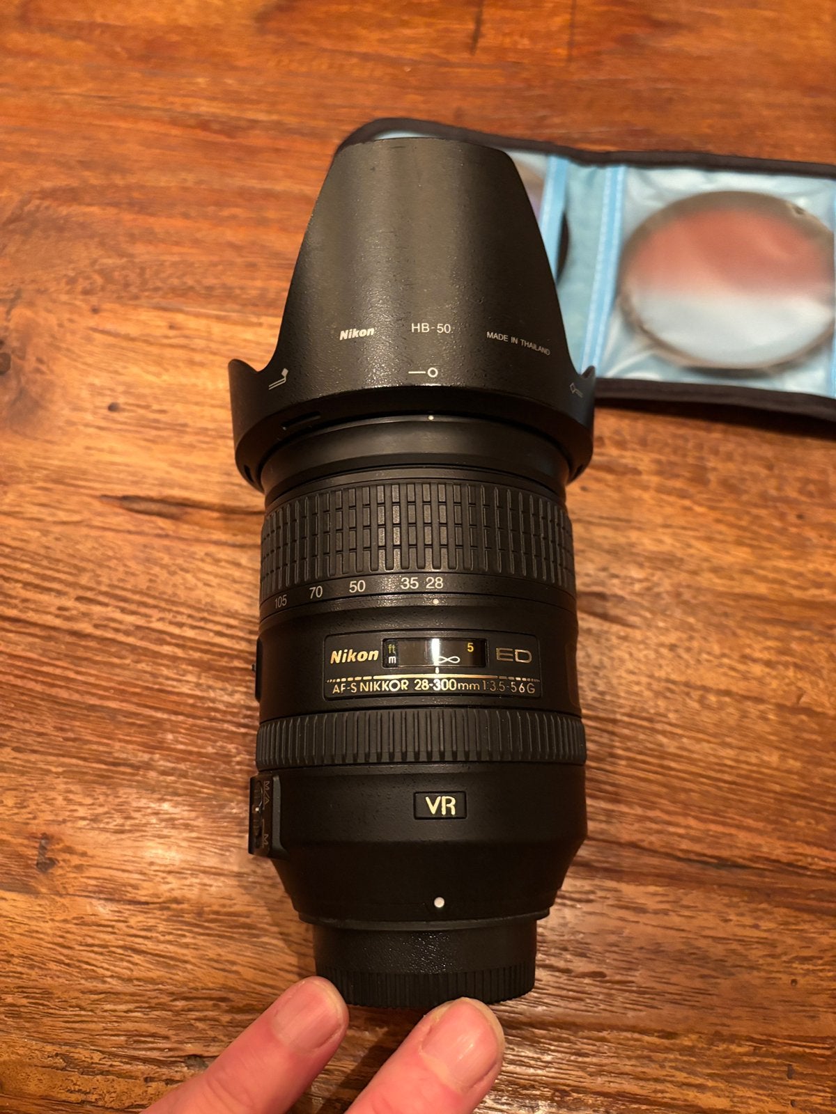 Tamron SP 24-70mm f/2.8 – Nikon F, Audio, Tv en Foto, Zonnekap, Ophalen of Verzenden, Zo goed als nieuw, Standaardlens