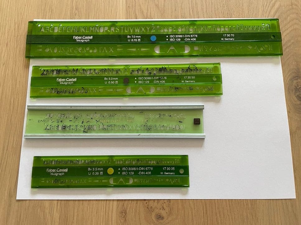 Diverse tekensjablonen en linialen (Faber-Castell, Rotring), Ophalen of Verzenden, Gebruikt