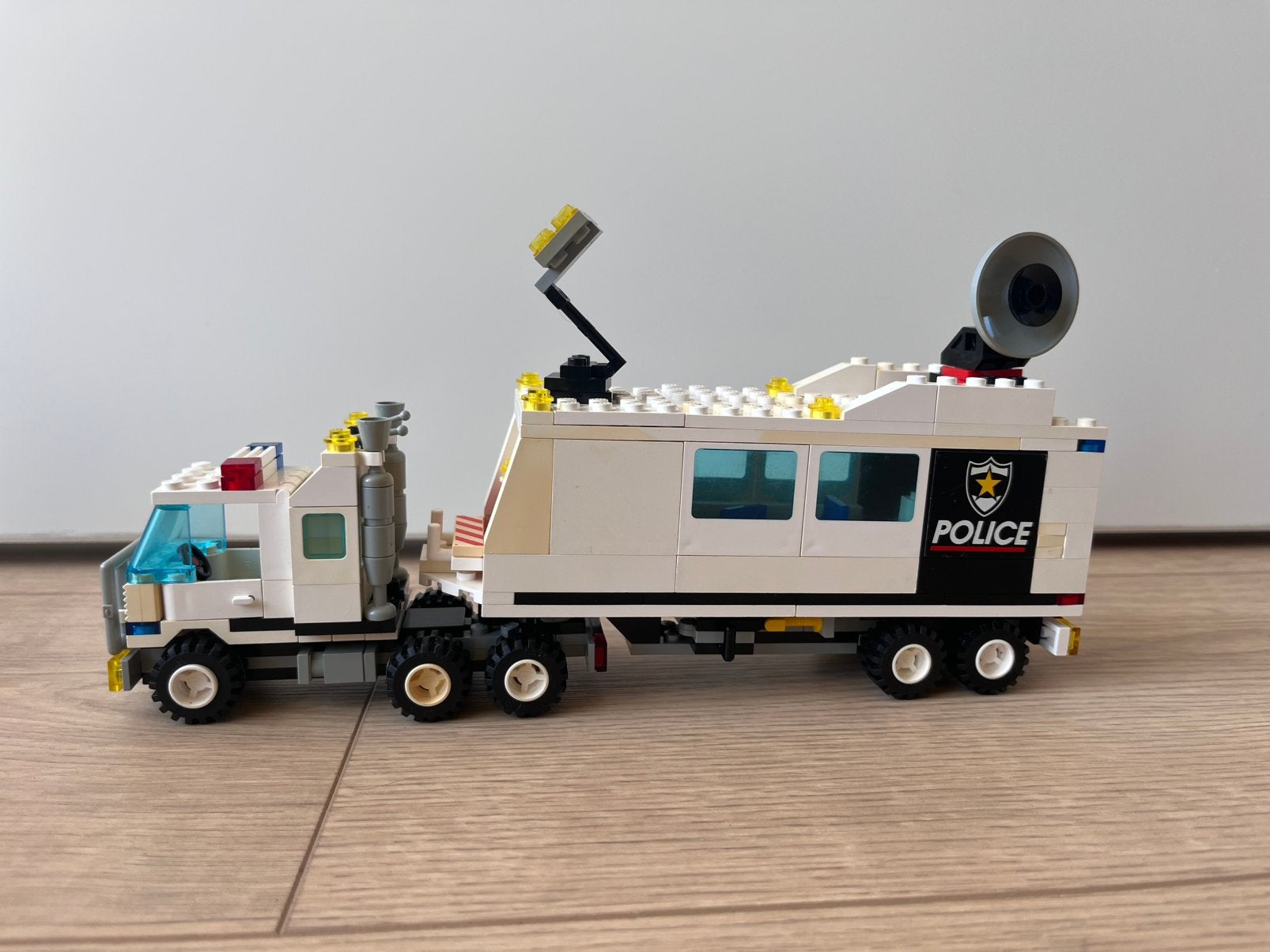 Lego Classis Town Police Surveillance Squad, Kinderen en Baby's, Speelgoed | Duplo en Lego, Lego, Ophalen of Verzenden, Complete set